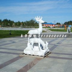 公園小鹿雕塑，廣場石頭鹿