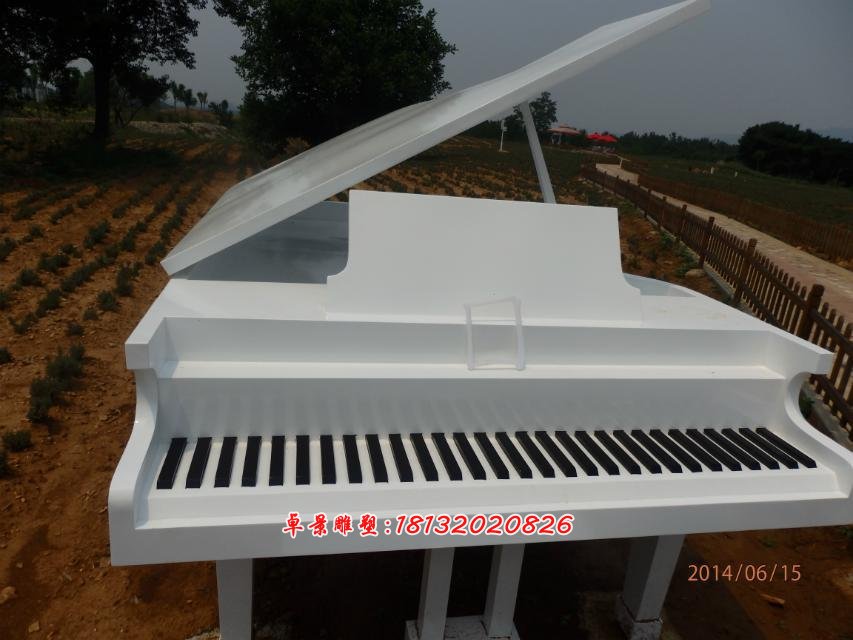 仿真鋼琴雕塑，玻璃鋼鋼琴雕塑