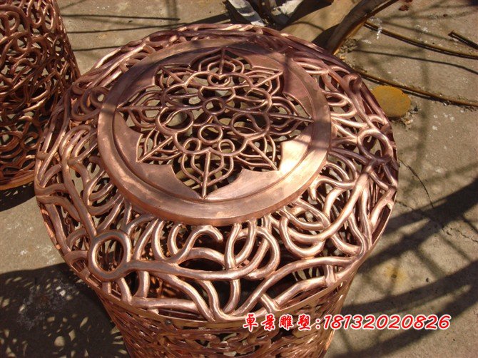 鍛銅燈罩，看、鏤空銅雕燈罩 (1)