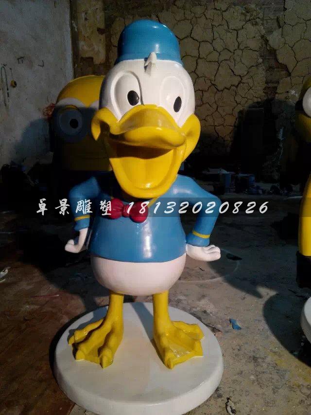 玻璃鋼唐老鴨雕塑，玻璃鋼卡通雕塑