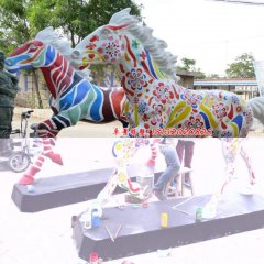 玻璃鋼馬雕塑，玻璃鋼彩繪馬雕塑