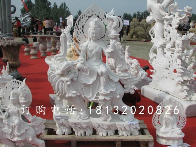 騎獅子的文殊菩薩雕塑，石雕佛像