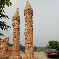 石雕盤龍柱，晚霞紅石龍柱雕塑