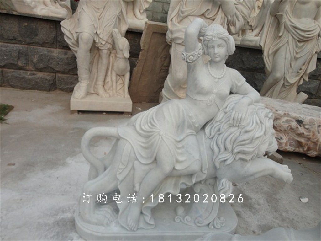 騎獅子的西方美女雕塑，廣場(chǎng)景觀雕塑