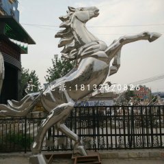 不銹鋼立馬，企業(yè)門口雕塑