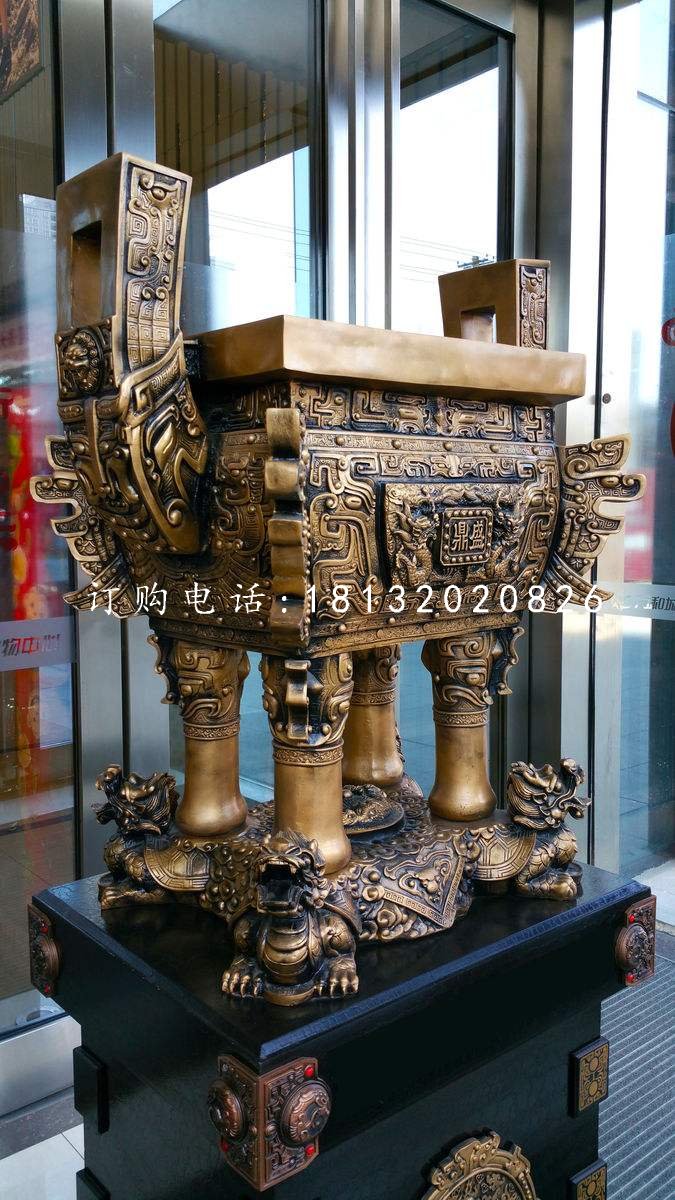 鼎盛鼎，鑄銅鼎雕塑
