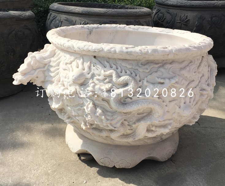 龍浮雕水缸，圓形石水缸