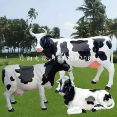 玻璃鋼奶牛雕塑，仿真動(dòng)物雕塑