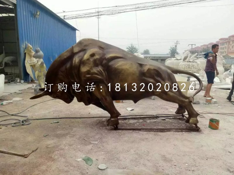 玻璃鋼開(kāi)荒牛雕塑，仿銅動(dòng)物雕塑