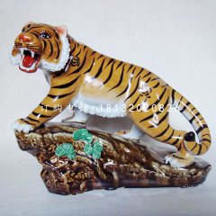 玻璃鋼老虎上山雕塑，動(dòng)物雕塑