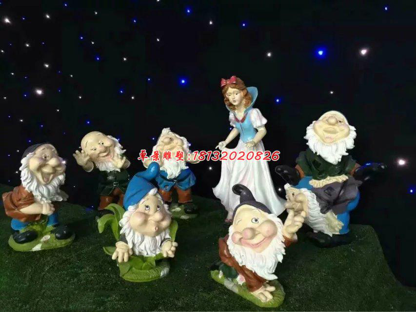 白雪公主與小矮人雕塑，玻璃鋼卡通雕塑
