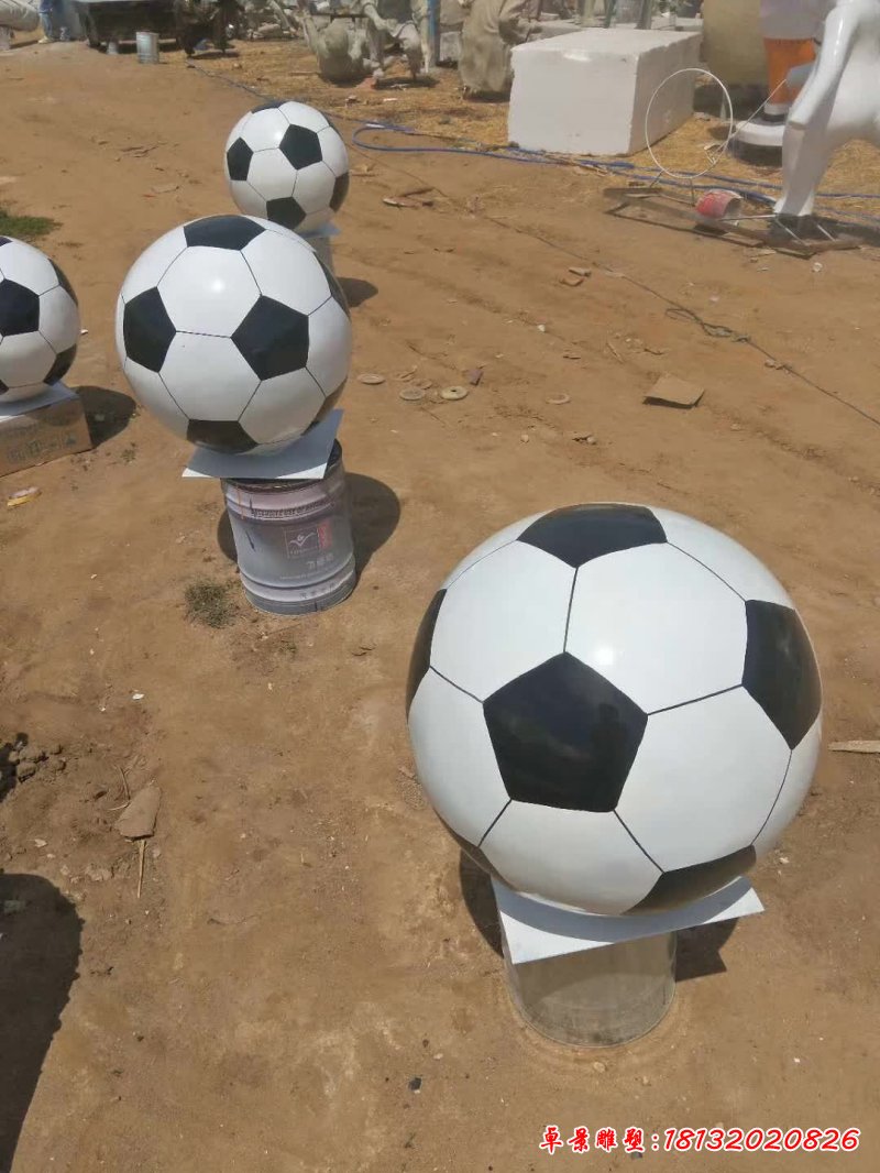 玻璃鋼足球雕塑