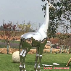 不銹鋼鏤空長頸鹿雕塑