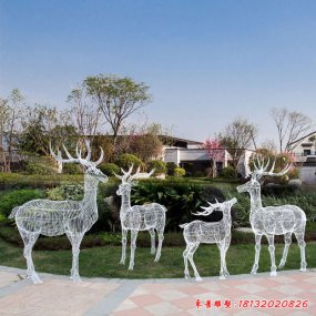 拉絲不銹鋼鏤空鹿雕塑