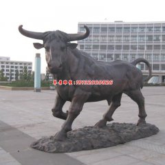 開(kāi)拓牛銅雕