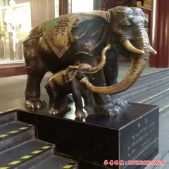 企業(yè)門口動物雕塑