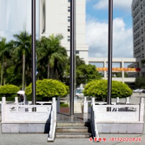 廣場升旗臺(tái)雕塑