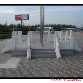 廣場升旗臺(tái)石雕